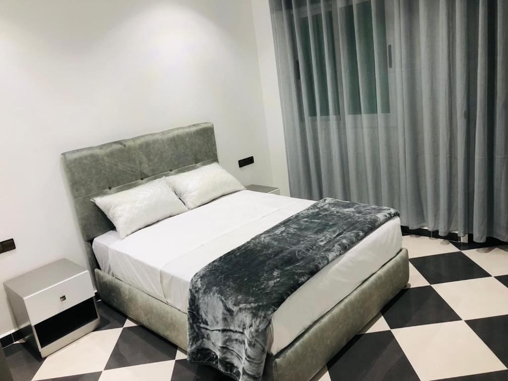 פנידק Dina Apartments מראה חיצוני תמונה