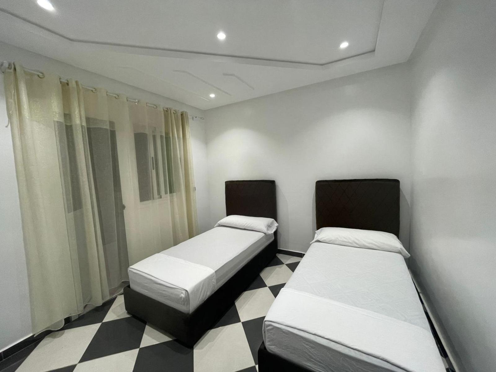 פנידק Dina Apartments מראה חיצוני תמונה
