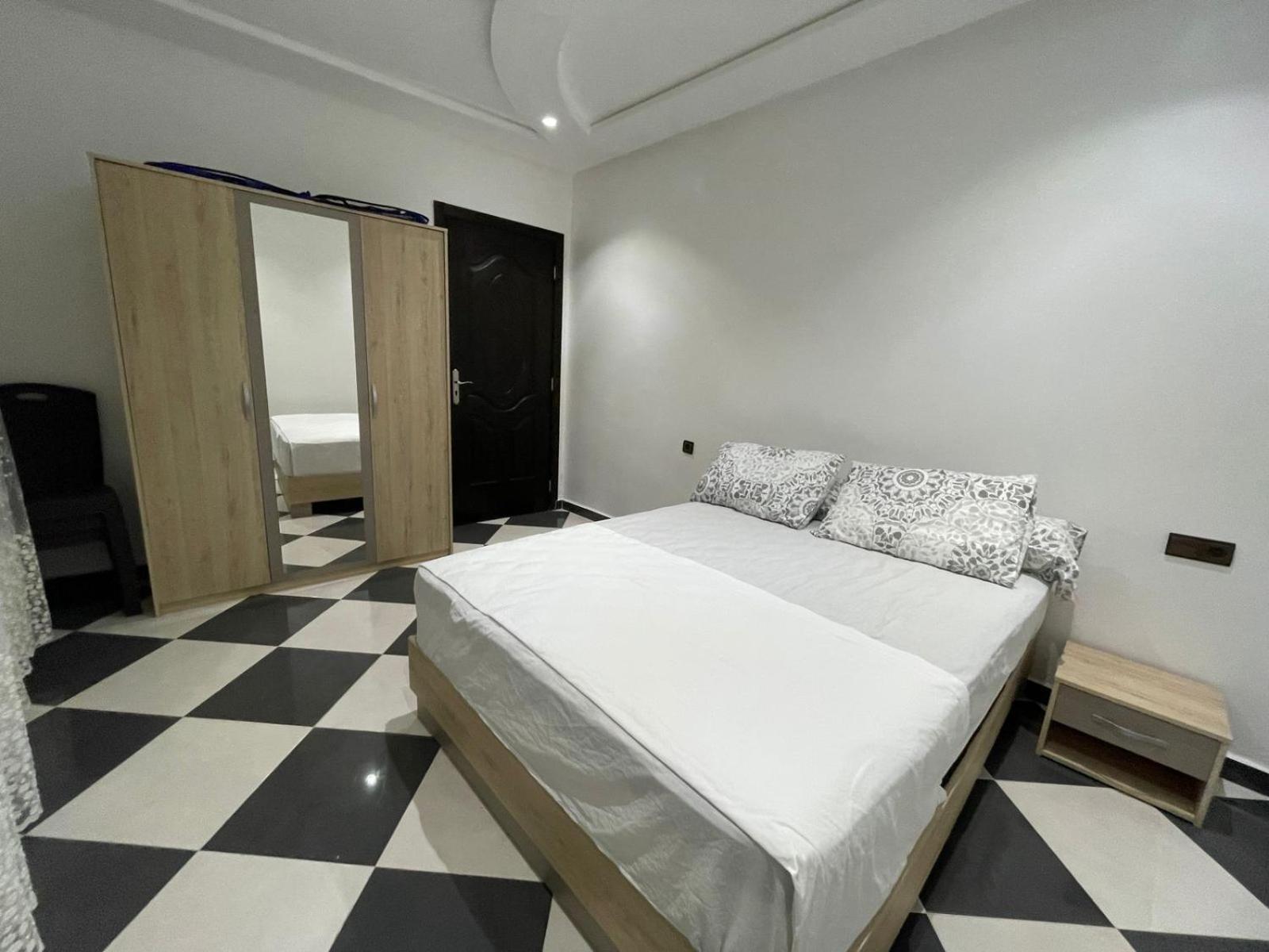 פנידק Dina Apartments מראה חיצוני תמונה